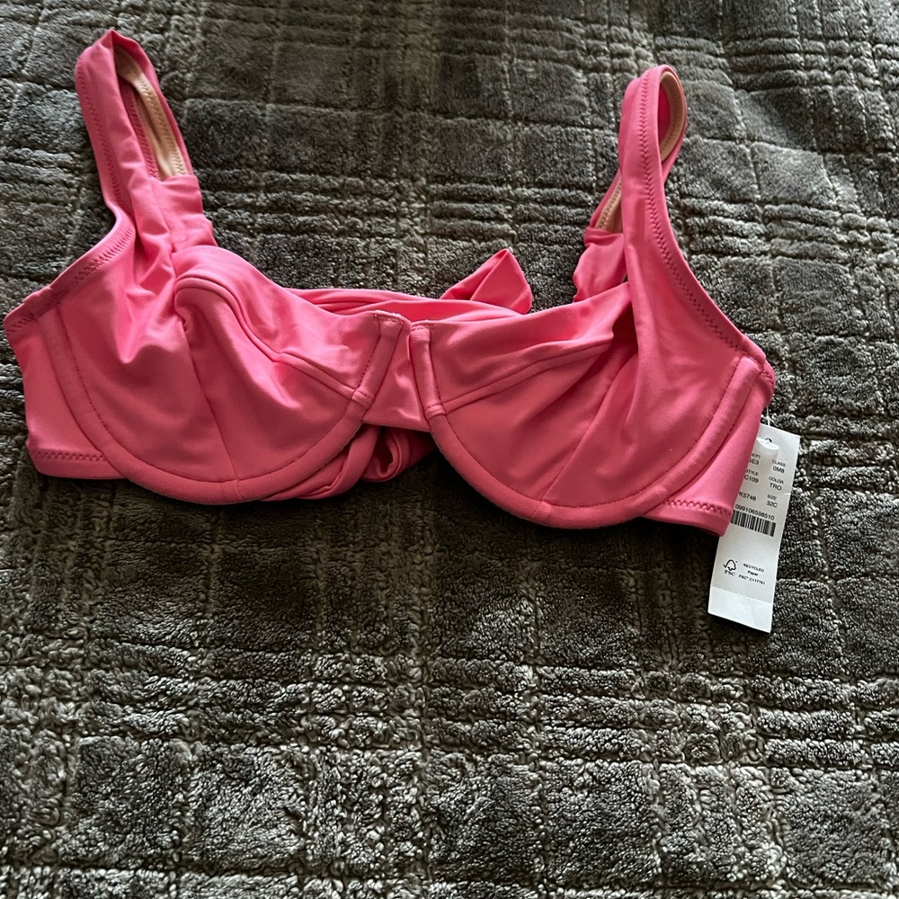 Pink Women's Underwire Bikini Top